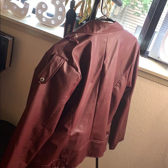 To big - Picture 4 of 4